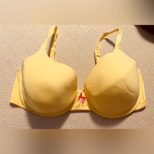 Victoria secret bra Size 40DD